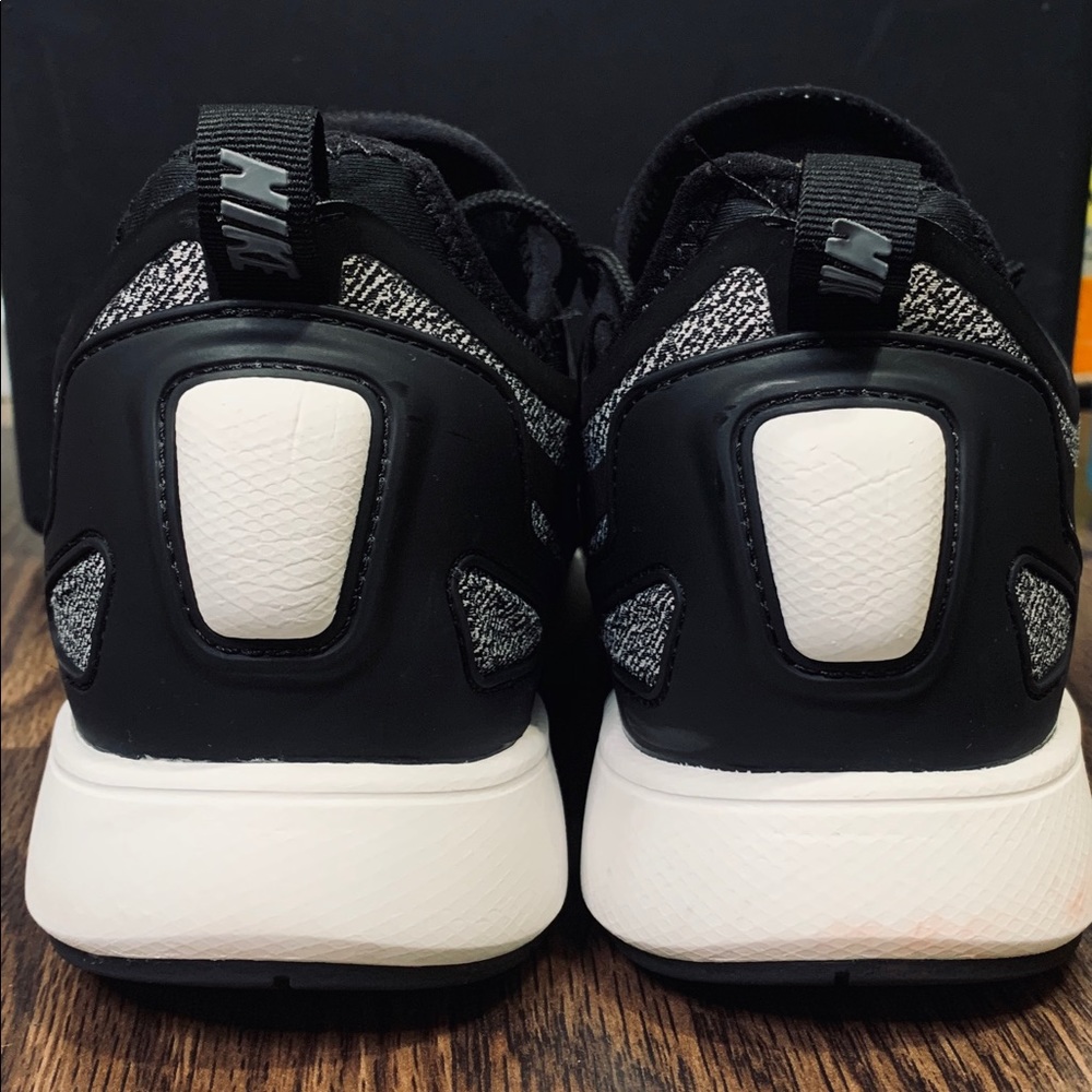 (EOS) - Picture 7 of 13